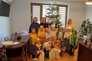 Życzenia świąteczne dzieci z Muniny