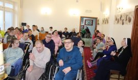 „Śpiewajcie i grajcie Mu, Dzieciątku Małemu…”