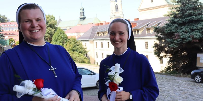 Ślubuję czystość, ubóstwo i posłuszeństwo (…) całym sercem oddaję się temu Zgromadzeniu