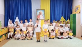 Ojcze Święty – jesteś w naszych sercach